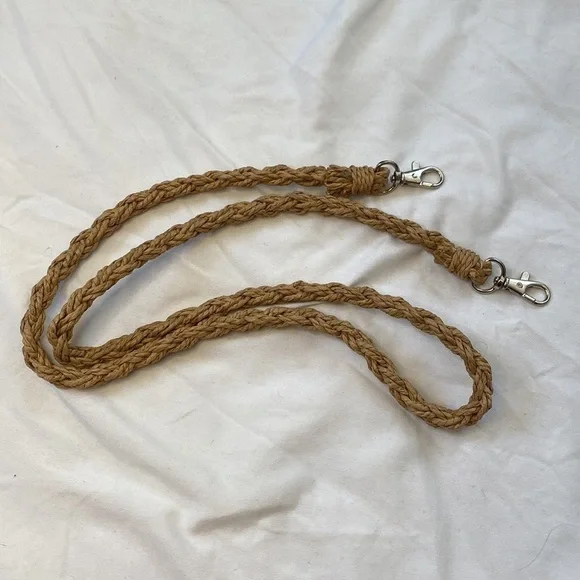 Daisy Embellished Raffia Straw Convertible Crossbody Bag - Picture 5 of 14